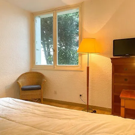Au Coin Ponot - Jardin, Wifi, Parking Gratuit