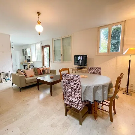 Apartment Au Coin Ponot - Jardin, Wifi, Parking Gratuit *