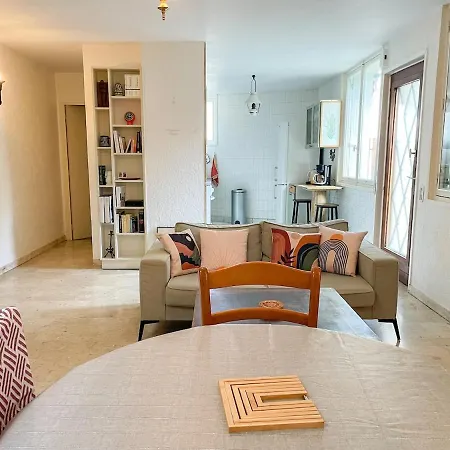 Apartment Au Coin Ponot - Jardin, Wifi, Parking Gratuit